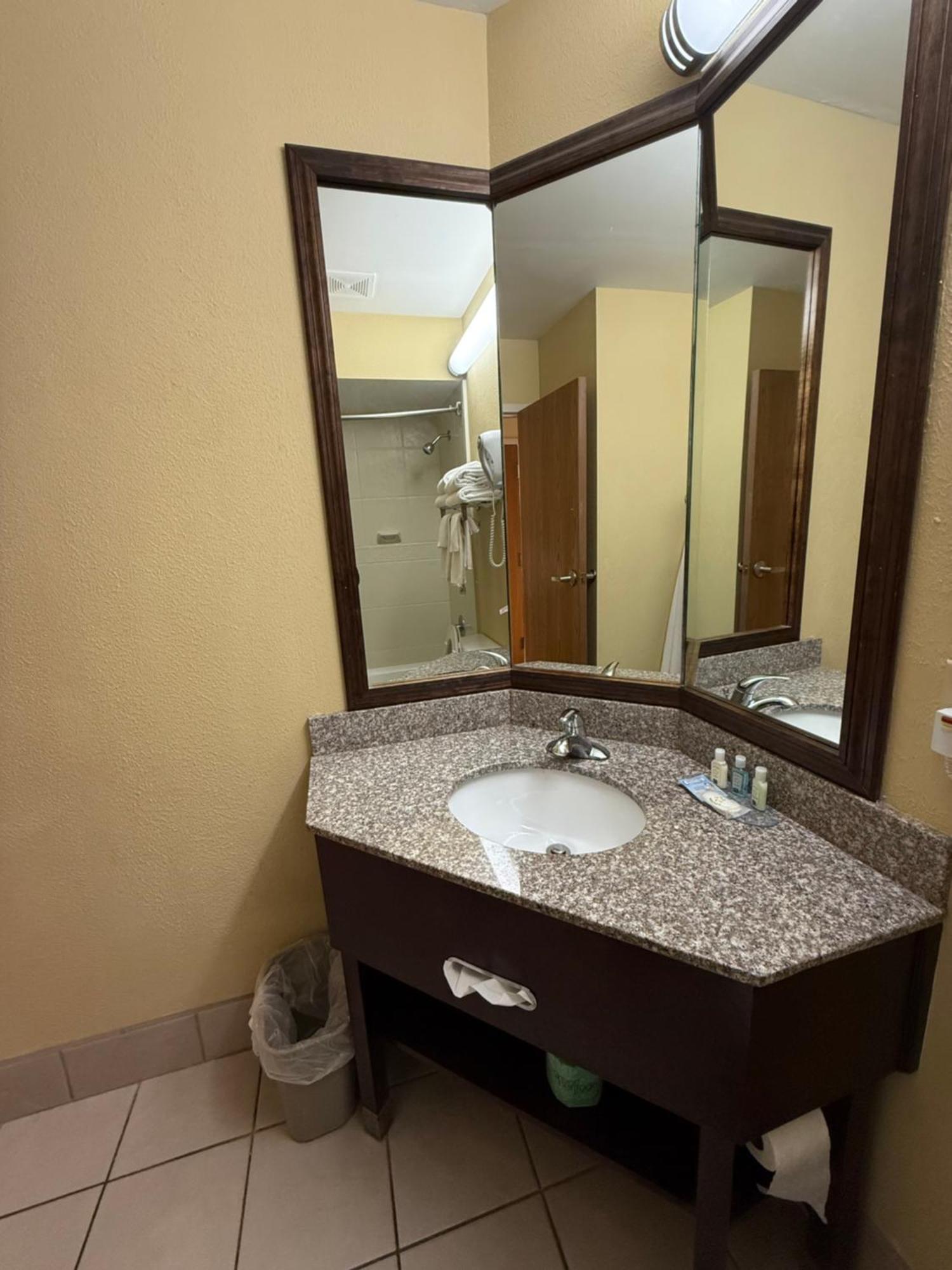 Quality Inn I-75 West Chester-North Cincinnati Exteriör bild